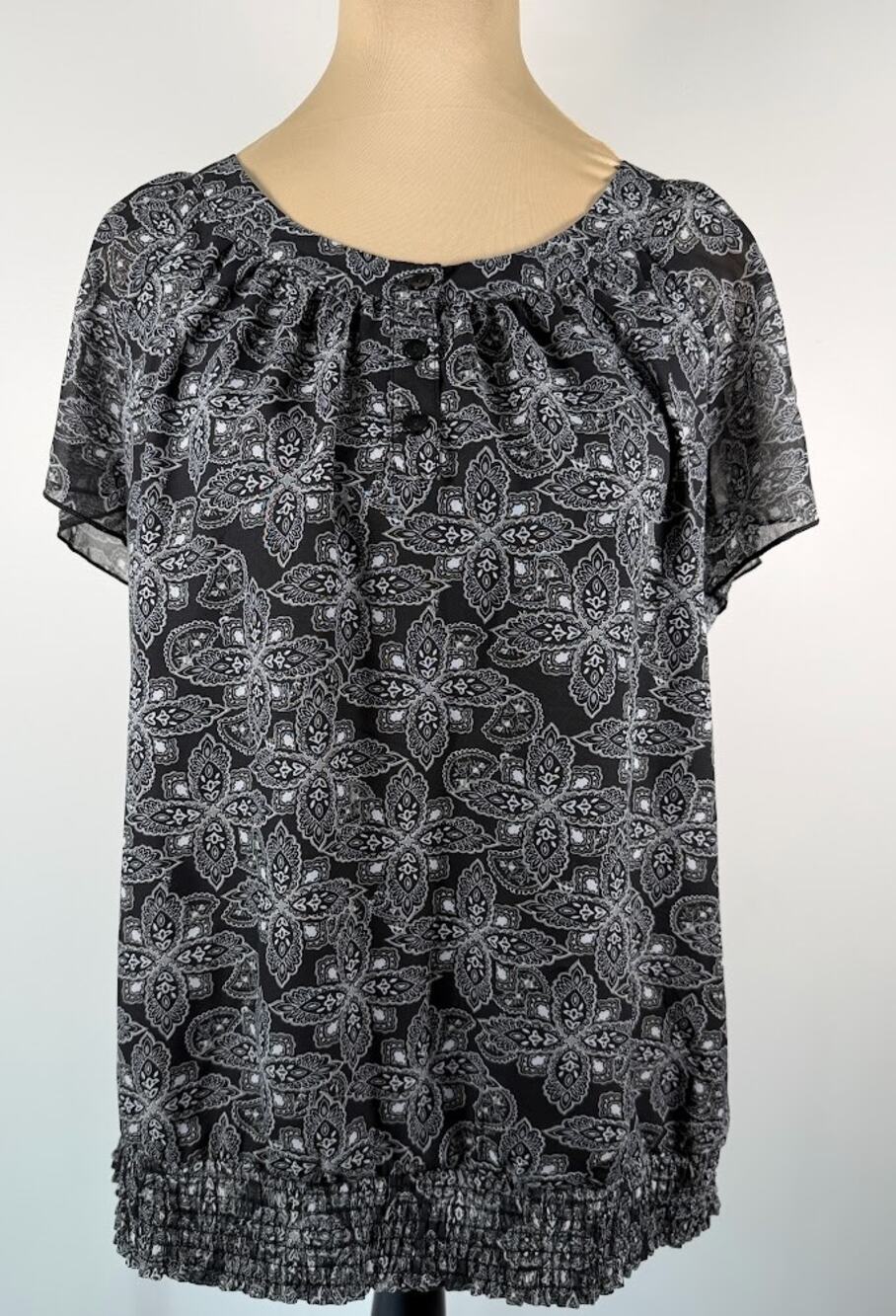 Apt. 9 Womens Flutter Sleeve Peasant Top L Black White Medallion Smocked Hem